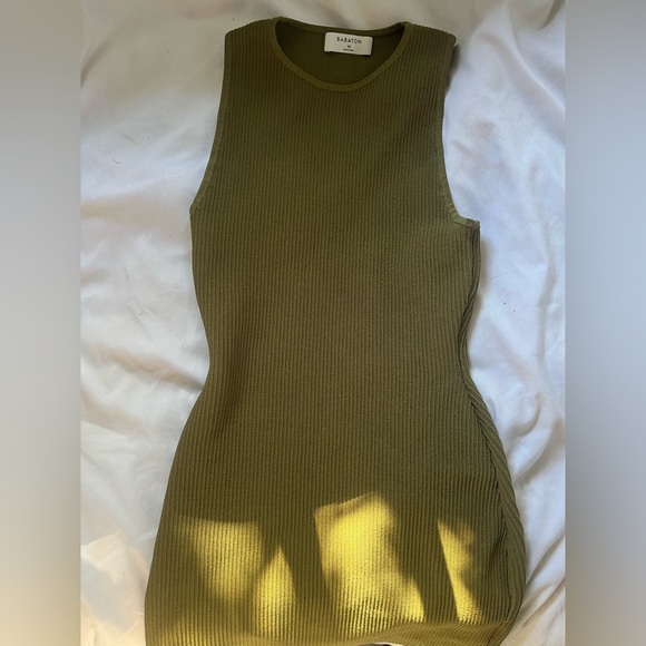 ARITZIA BABATON RIB KNIT DRESS - XS NEVER WORN - Picture 2 of 2